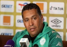 المدرب الطاوسي : الرجاء أضاع التأهل في مصر !