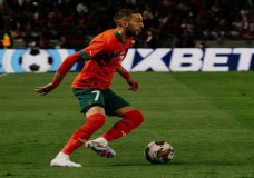 الدولي المغربي حكيم زياش  المغربي يربح 27 مليار سنتيم سنويا !