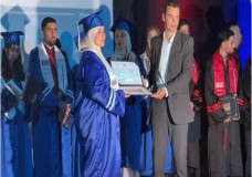 المدرسة العليا للتجارة وتسيير الأعمال ESCG بطنجة تحتفي بتخرج فوج جديد من طلبتها بالمركز الثقافي أحمد بوكماخ
